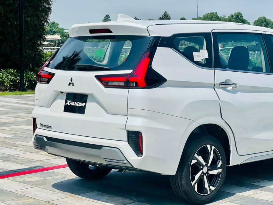 Mitsubishi Xpander 2023  Giá xe lăn bánh tại Hà Nội TPHCM